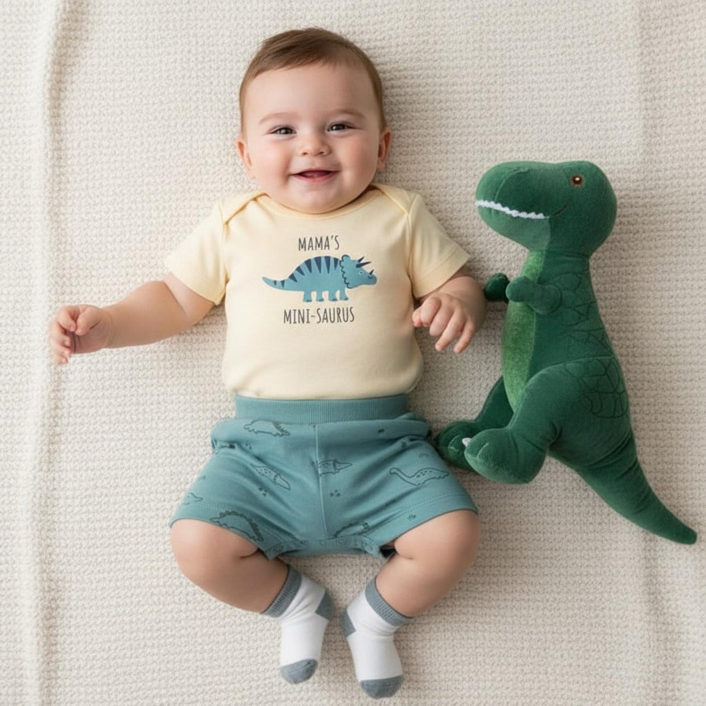 Mini Saurus shorts set